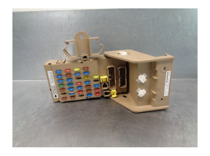 Recambio de caja reles / fusibles para subaru forester (sh_) 2.0 d awd (shh) referencia OEM IAM 82201FG010  