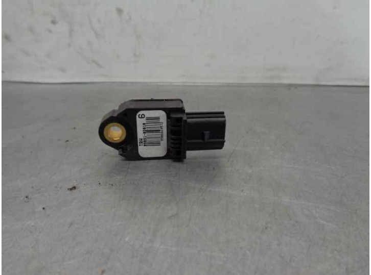 Recambio de sensor impacto para toyota yaris (_p9_) 1.4 d-4d (nlp90_) referencia OEM IAM 898310D010  