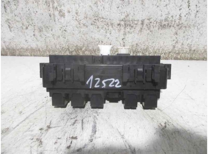 Recambio de caja reles / fusibles para infiniti q50 cat referencia OEM IAM 284B74GC0A  