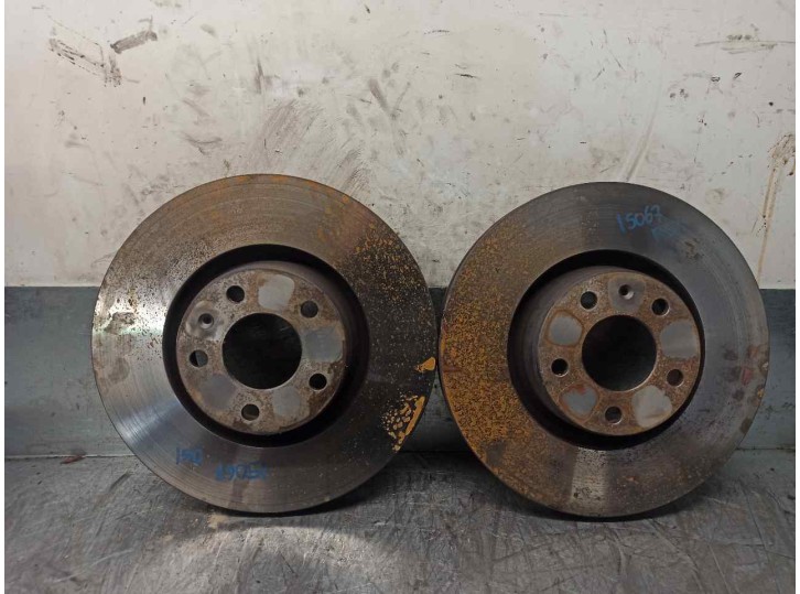 Replacement front brake disc for Audi A6 Avant (4F5) 2.0 16V TFSI OEM IAM reference 