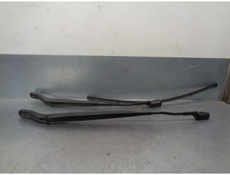 Recambio de brazo limpia delantero derecho para peugeot 2008 (p1) 1.5 blue-hdi fap referencia OEM IAM 1640636680 1640637080 