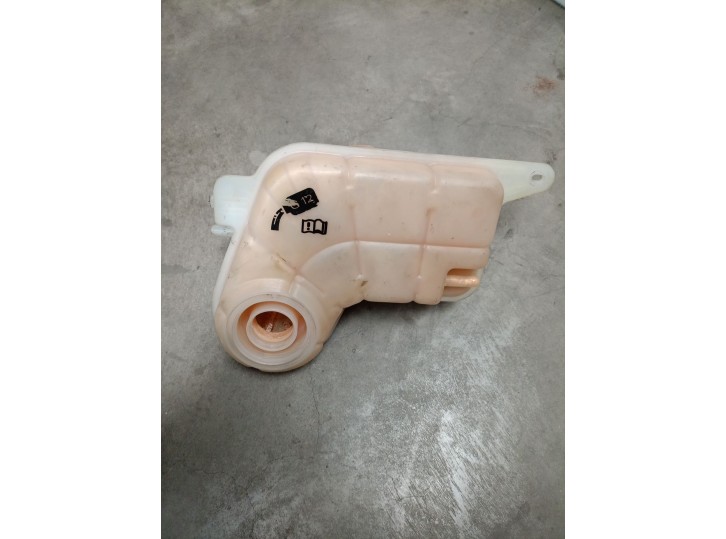 Replacement expansion tank for Audi A6 Avant (4F5) 2.0 16V TFSI OEM IAM reference 4F0121403G 