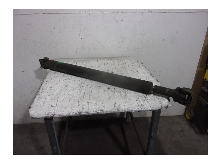 Recambio de transmision central para kia sorento 2.5 crdi referencia OEM IAM 491003E320  BURRA 5 LADO A