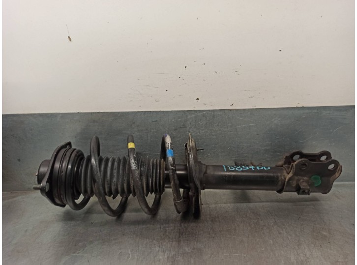Replacement front right shock absorber for Hyundai ix35 1.7 CRDi CAT OEM IAM reference 546603U010 