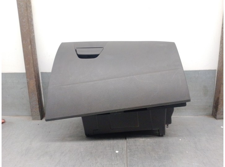 Recambio de guantera para ford focus iii turnier 1.0 ecoboost referencia OEM IAM F1EBA06044AE 1918419 