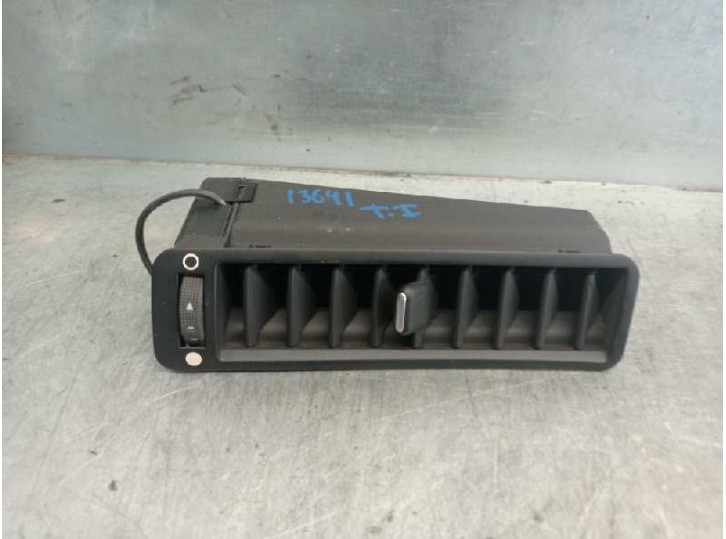 Recambio de aireador para audi s8 (d2) 4.2 v8 40v referencia OEM IAM 4D0819703K 