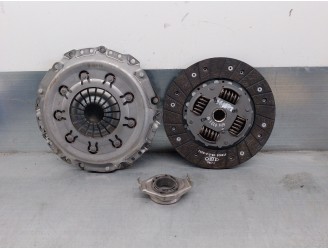 Recambio de kit embrague para ford escort berl./turnier 1.8 16v cat referencia OEM IAM 801829 124015510 LUK - VALEO