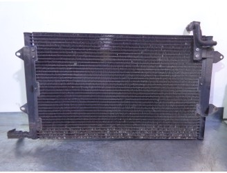Recambio de condensador / radiador aire acondicionado para volkswagen golf iii berlina (1h1) 2.0 referencia OEM IAM 1H0820413  