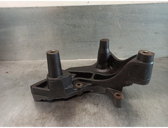 Recambio de soporte motor para jeep compass 2.0 crd cat referencia OEM IAM 05105588AD  