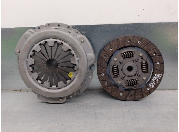 Replacement clutch kit for Lancia Y10 OEM IAM reference 801089 802049 VALEO