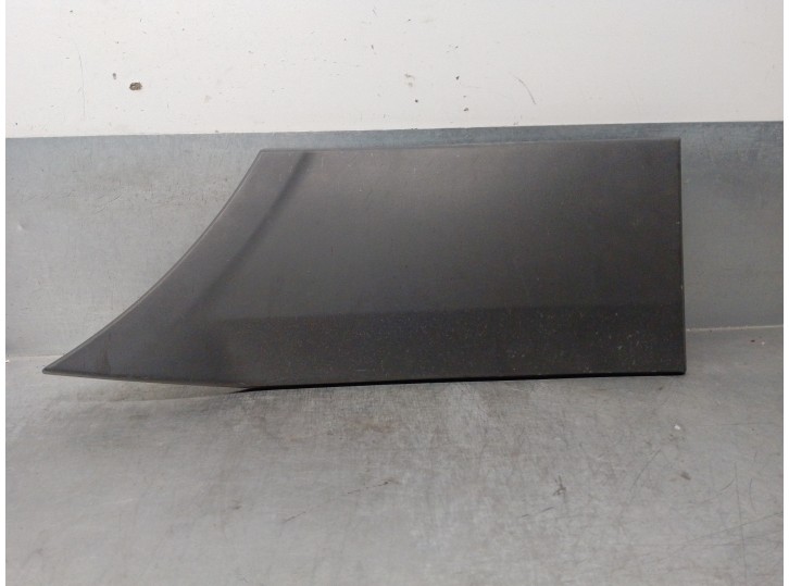 Recambio de moldura para volkswagen crafter 2.0 tdi referencia OEM IAM A9066905582 LAT IZQ. 