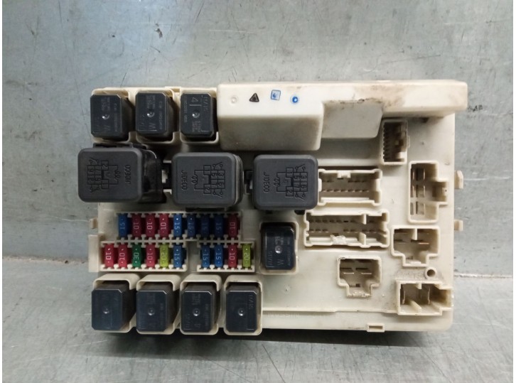 Recambio de caja reles / fusibles para nissan murano i (z50) 3.5 4x4 referencia OEM IAM 284B7CD71A 6J16 