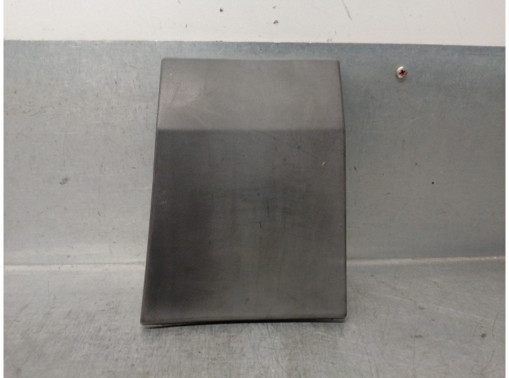 Recambio de moldura para volkswagen crafter 2.0 tdi referencia OEM IAM A9066905182 LAT IZQUIER. 
