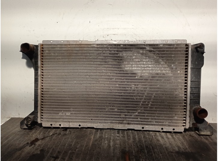 Recambio de radiador agua para ford transit, caja cerrada 86/92 2.5 diesel referencia OEM IAM 94VB8005HB 