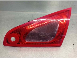 Recambio de piloto trasero derecho para mitsubishi colt berlina 3 (cz) 1.3 atlantis referencia OEM IAM MN105622 DE PORTON 3 PUER