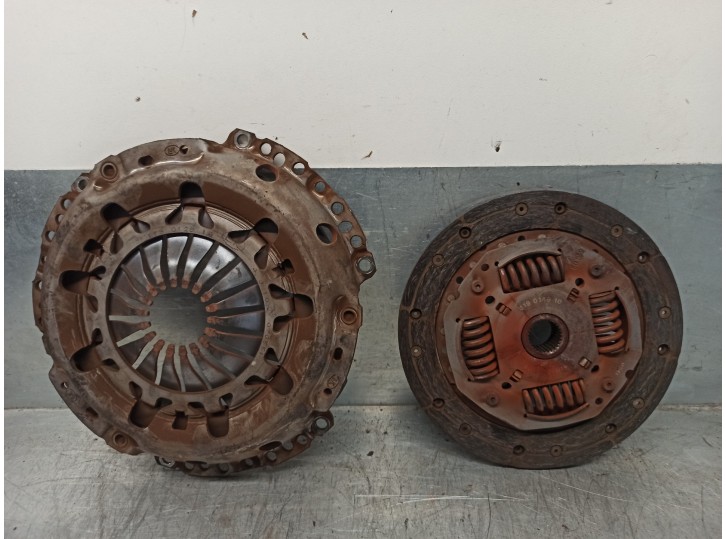 Recambio de kit embrague para seat ibiza (6l1) 1.9 sdi referencia OEM IAM 038141026 119012810 LUK