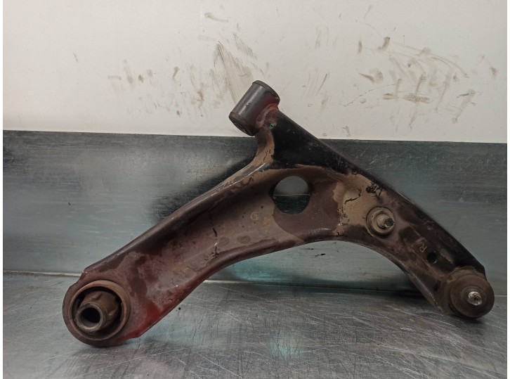 Recambio de brazo suspension inferior delantero derecho para toyota aygo (kgb/wnb) 1.0 cat referencia OEM IAM 480680H010 