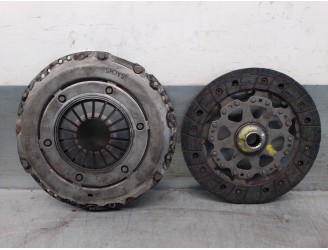 Recambio de kit embrague para renault megane ii classic berlina 1.9 dci diesel fap referencia OEM IAM 3082001843 1864002551 SACH