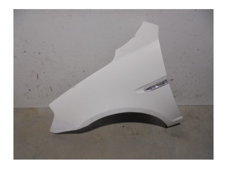 Replacement front left fender for Hyundai Accent (MC) 1.4 CAT OEM IAM reference 663111E300 WHITE 