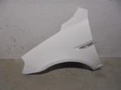 Recambio de aleta delantera izquierda para hyundai accent (mc) 1.4 cat referencia OEM IAM 663111E300 BLANCA 