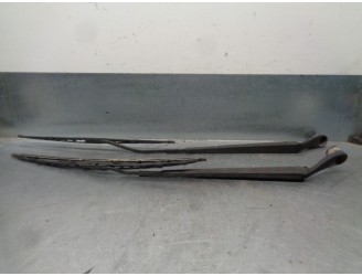 Recambio de brazo limpia delantero derecho para hyundai accent (mc) 1.4 cat referencia OEM IAM   