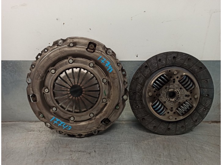 Recambio de kit embrague para peugeot 807 2.0 16v cat (rfj / ew10a) referencia OEM IAM 205268 195085 VALEO