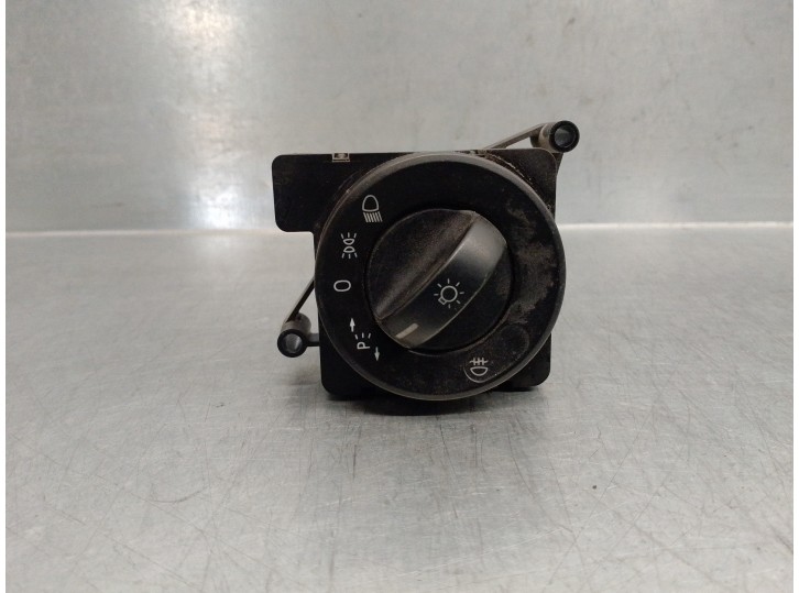 Recambio de mando luces para volkswagen crafter 2.0 tdi referencia OEM IAM 9065450504 