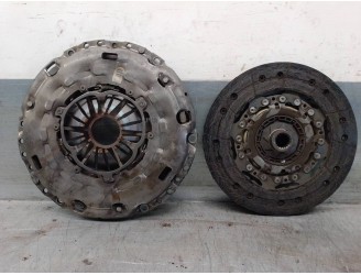 Recambio de kit embrague para fiat grande punto (199) 1.9 8v multijet sport referencia OEM IAM 9223223 55202376 LUK