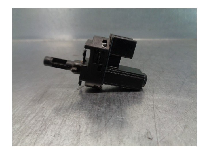 Recambio de sensor para volvo v50 familiar 2.0 diesel cat referencia OEM IAM 4M5T7C534AA 