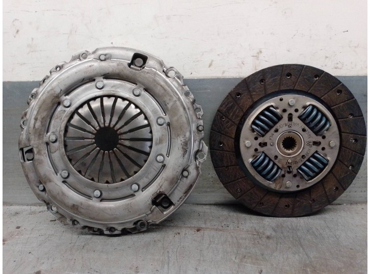 Recambio de kit embrague para citroën c4 berlina 1.6 16v hdi referencia OEM IAM 195085 1054945 VALEO