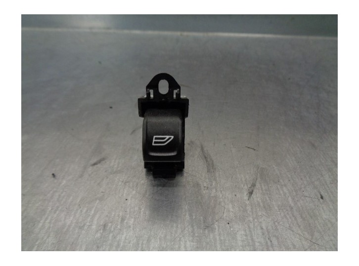 Recambio de mando elevalunas trasero derecho para volvo v50 familiar 2.0 diesel cat referencia OEM IAM 30773217 