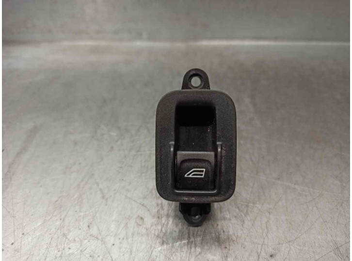 Recambio de mando elevalunas trasero izquierdo para volvo v50 familiar 2.0 diesel cat referencia OEM IAM 30773217 