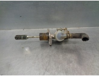 Recambio de bomba embrague para nissan cabstar 3.0 referencia OEM IAM 30610MB400 