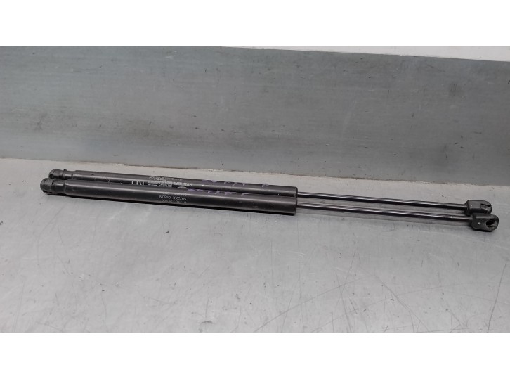 Replacement trunk / tailgate shock absorbers for Hyundai i30CW 1.6 CRDi CAT OEM IAM reference 817802L200 5967XE 