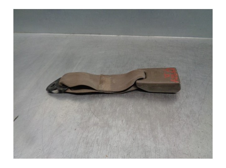 Recambio de enganche cinturon para mitsubishi l 200 (k34t) 2.5 turbodiesel referencia OEM IAM TK520  TRAS DER.