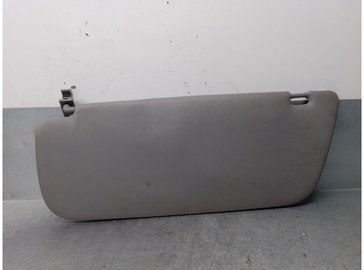 Recambio de parasol izquierdo para volkswagen crafter 2.0 tdi referencia OEM IAM A9068100010 