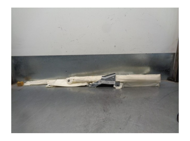 Replacement front left curtain airbag for Seat Leon (1P1) 2.0 16V FSI OEM IAM reference 1P0880741 