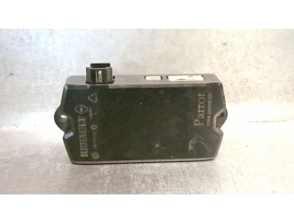 Recambio de modulo electronico para renault scénic ii (jm0/1_) 1.6 16v (jm1r) referencia OEM IAM 8200624041G  CK4160 PARROT