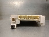 Recambio de caja reles / fusibles para toyota yaris (_p13_) 1.5 hybrid (nhp130_) referencia OEM IAM 8273052K40  8B270506