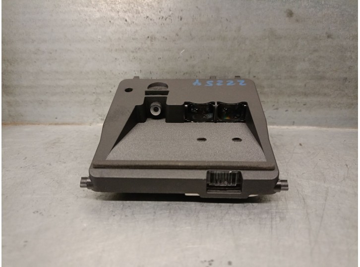 Recambio de modulo electronico para toyota yaris (_p13_) 1.5 hybrid (nhp130_) referencia OEM IAM 881810D020  A2C756734050