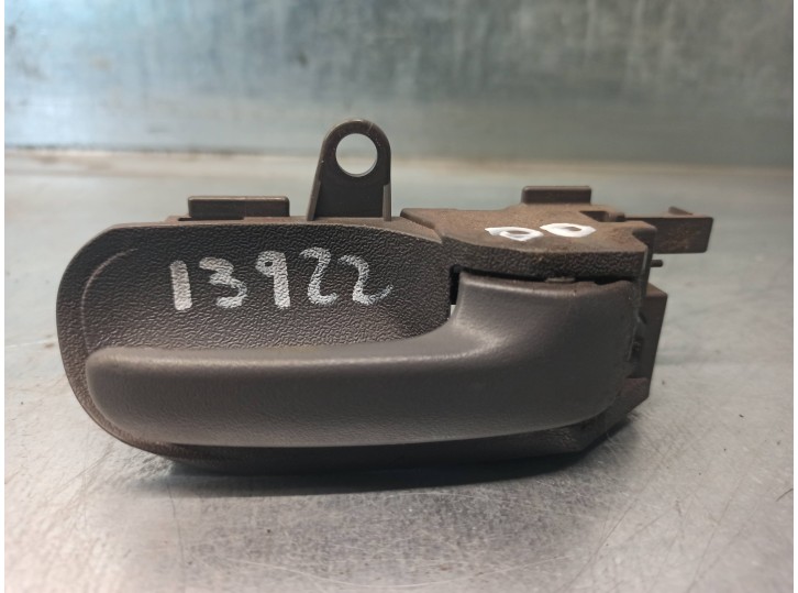 Recambio de maneta interior delantera derecha para toyota aygo (kgb/wnb) 1.0 cat referencia OEM IAM 692050D060B2  