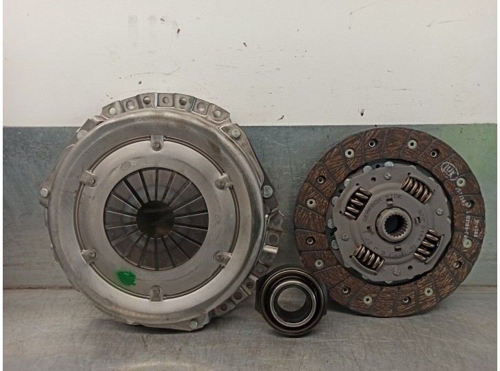Replacement clutch kit for Renault Trafic OEM IAM reference 120004210 120004210 LUK