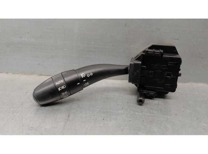 Recambio de mando luces para hyundai i30cw 1.6 crdi cat referencia OEM IAM 934102L050 