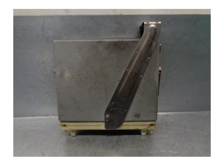 Recambio de centralita motor uce para volvo v70 familiar 2.5 turbodiesel referencia OEM IAM P01270298 0281001591 BOSCH