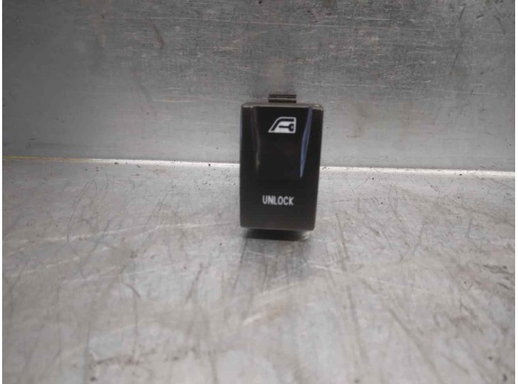 Recambio de botones salpicadero para ssangyong musso 2.9 turbodiesel cat referencia OEM IAM   