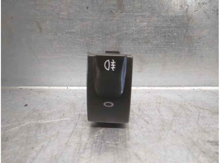 Recambio de botones salpicadero para ssangyong musso 2.9 turbodiesel cat referencia OEM IAM 