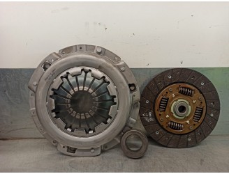 Recambio de kit embrague para daewoo nexia 1.5 cat referencia OEM IAM DWC05 DWC05 VALEO