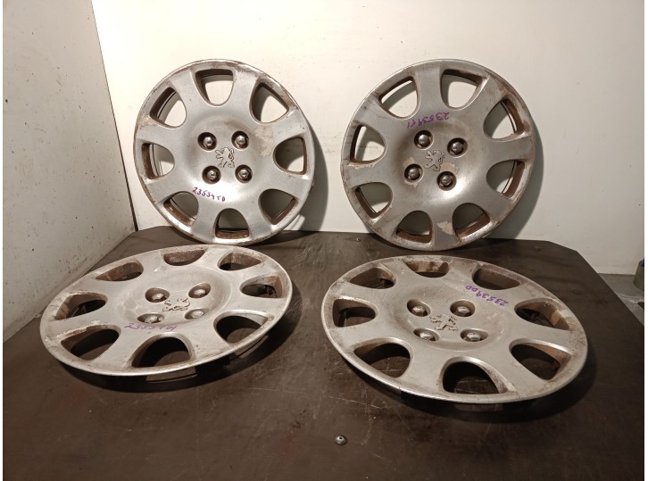 Recambio de tapacubos para peugeot partner kombi confort referencia OEM IAM 9685795880 R15 