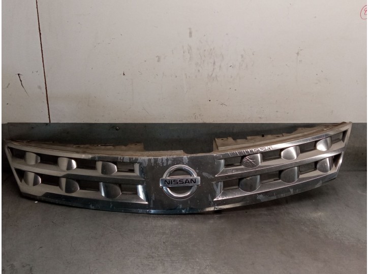 Recambio de rejilla delantera para nissan murano i (z50) 3.5 4x4 referencia OEM IAM 62310CA000 62310CA000 