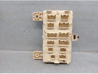 Recambio de caja reles / fusibles para lexus rx (_u3_) 400h (mhu38_) referencia OEM IAM 8267148010 8267148010 